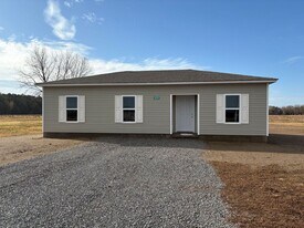 105 Dean Ct in Trenton, NC - Building Photo