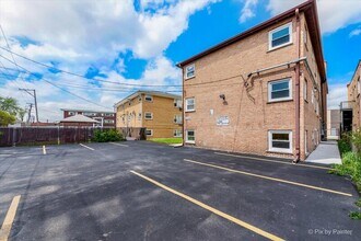 2608 St Charles Rd in Bellwood, IL - Building Photo - Building Photo
