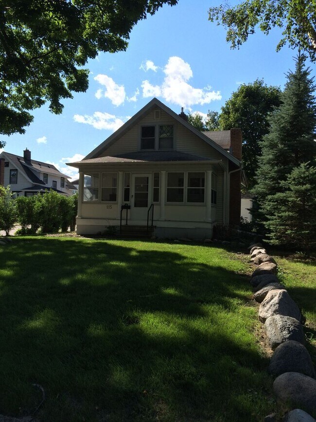 property at 115 Chicago Ave N