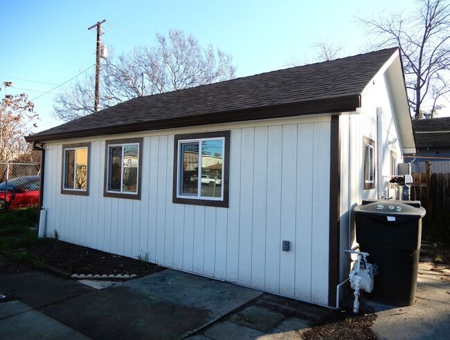 4820 Parker Ave in Sacramento, CA - Building Photo - Building Photo