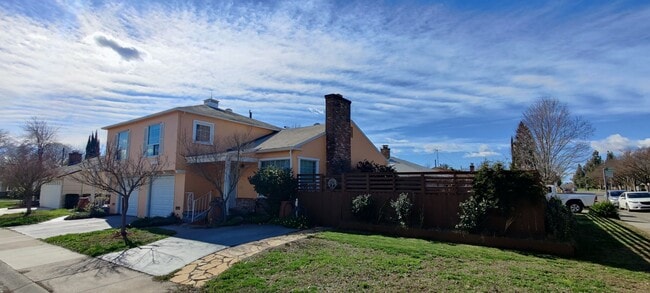 3000-3002 55th St in Sacramento, CA - Building Photo - Building Photo