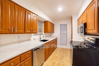 309 Royal Dr in Converse, TX - Foto de edificio - Building Photo