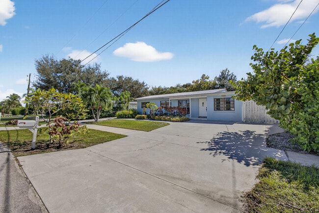 property at 5408 Sioux St