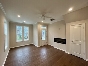 308 25th Half St in Virginia Beach, VA - Building Photo - Building Photo