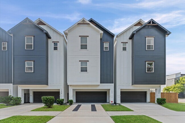 property at 1437 Ennis St