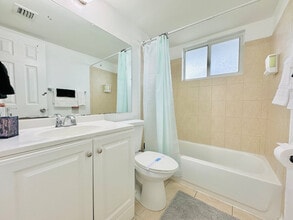 828 SW 2nd St in Miami, FL - Foto de edificio - Building Photo