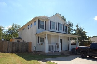 119 Fairway Dr in Bryan, TX - Building Photo