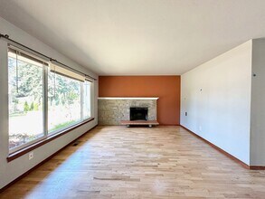 3868 142nd Pl SE in Bellevue, WA - Building Photo - Building Photo