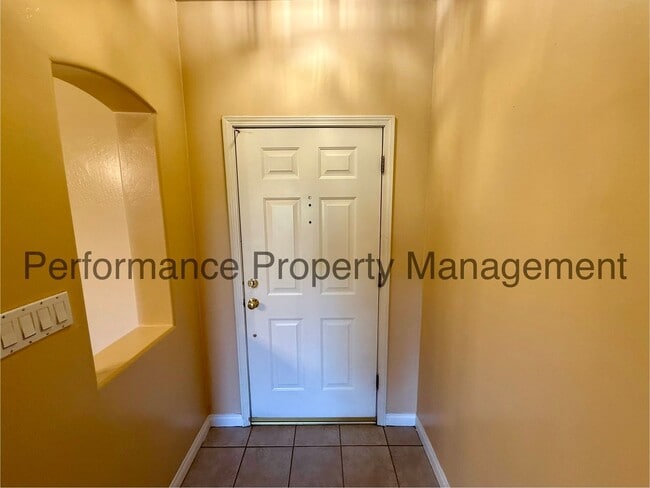 11400 Clarion River Dr in Bakersfield, CA - Building Photo - Building Photo