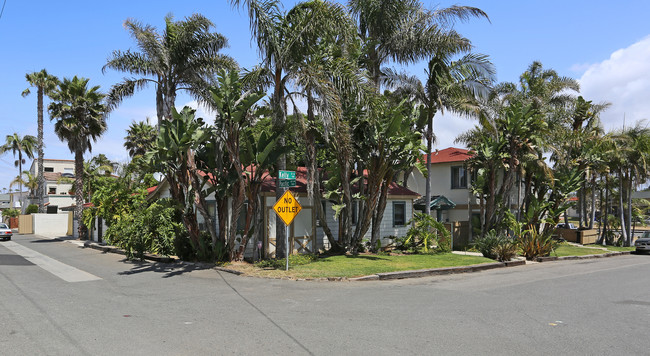 Malo Beach in Oceanside, CA - Building Photo - Building Photo