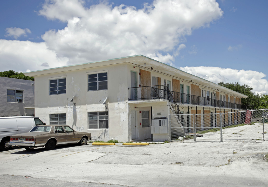 721 NW 56th St in Miami, FL - Building Photo