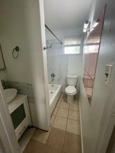 13433 Topeka St-Unit -4 in Houston, TX - Building Photo - Building Photo