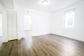 21 Tillinghast St, Unit 2 in Newark, NJ - Foto de edificio - Building Photo