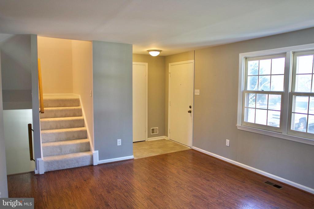 3109 Pebble Hill Ln in Fairfax, VA - Building Photo