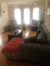 408 S Maple Ave in Oak Park, IL - Building Photo - Building Photo