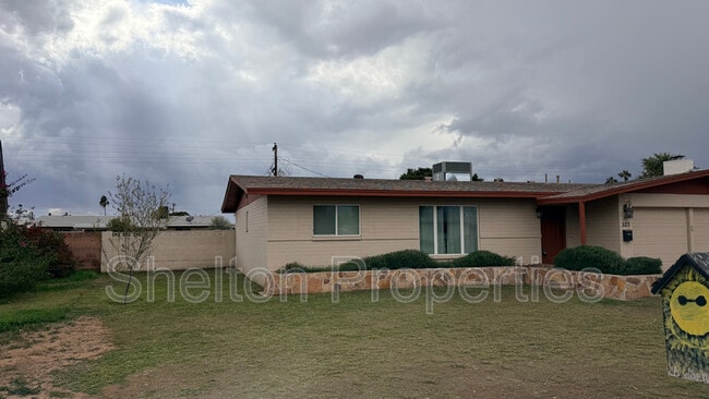 property at 523 E Malibu Dr