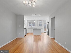 808 S Oak St in Arlington, VA - Building Photo - Building Photo