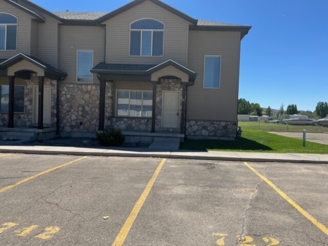 1551 W 300 S in Vernal, UT - Building Photo