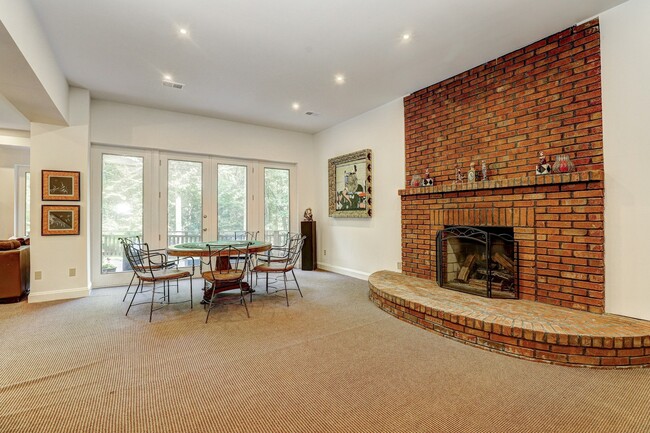 property at 25 Highfield Ct