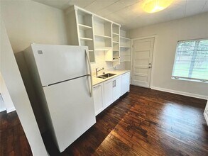 1011 E 9th St in Austin, TX - Building Photo - Building Photo