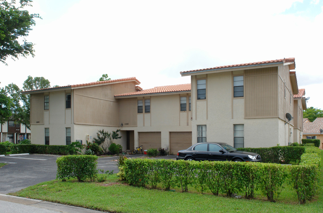 11500-11508 NW 44th St in Coral Springs, FL - Building Photo