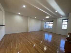 4702 N Lamon Ave in Chicago, IL - Building Photo - Building Photo