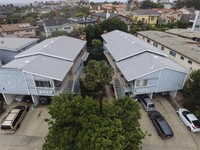 8420 Gulana Ave in Playa Del Rey, CA - Foto de edificio - Building Photo