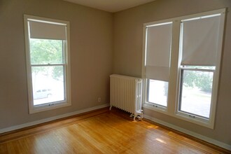 629 6th St SE in Minneapolis, MN - Foto de edificio - Building Photo