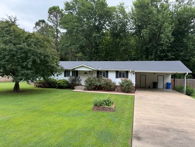 property at 2332 N Gooseberry Ln