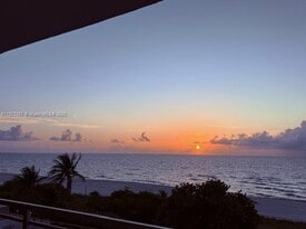 5555 Collins Ave in Miami, FL - Building Photo