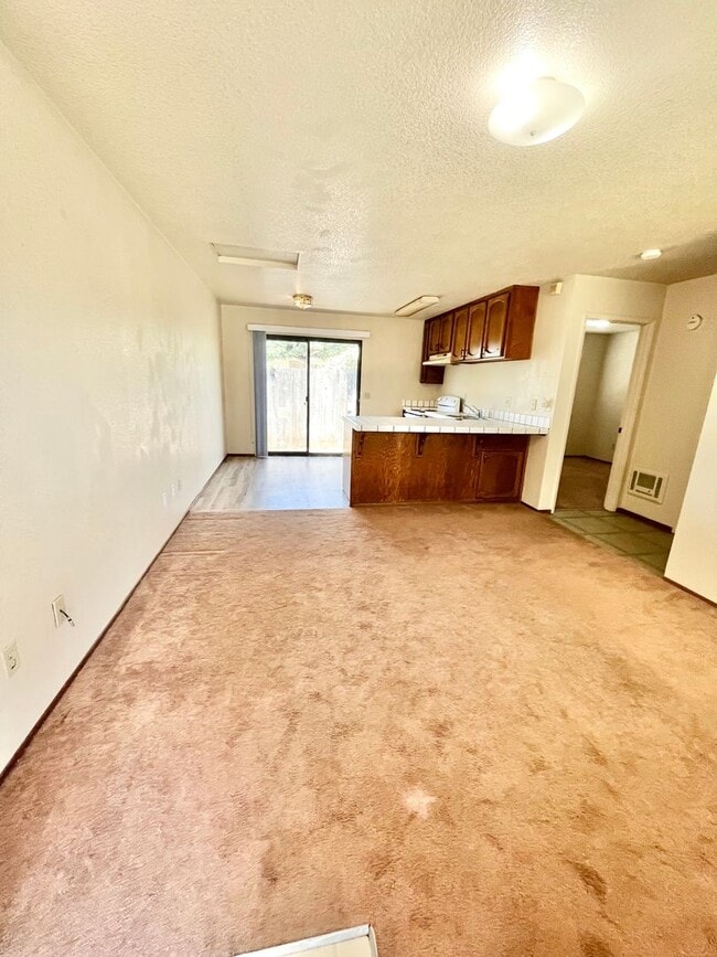 125 E Edmundson Ave in Morgan Hill, CA - Building Photo - Building Photo