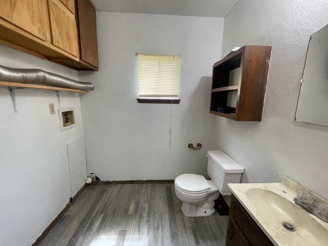 552 E Grumman Dr in Midwest City, OK - Foto de edificio - Building Photo