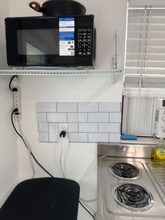 6242 SW 24th St in Miramar, FL - Building Photo - Building Photo