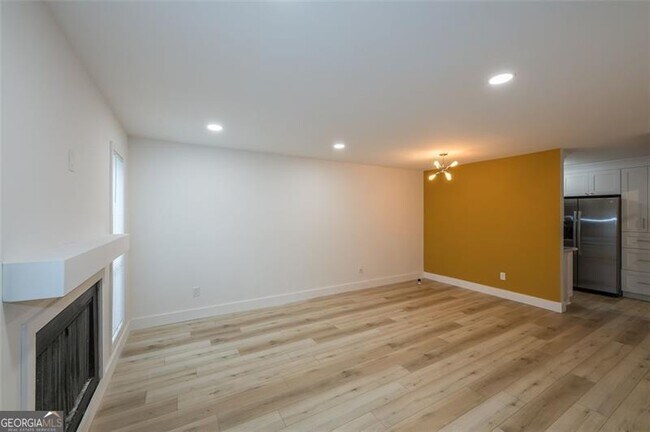 200 River Mill Cir in Roswell, GA - Building Photo - Building Photo