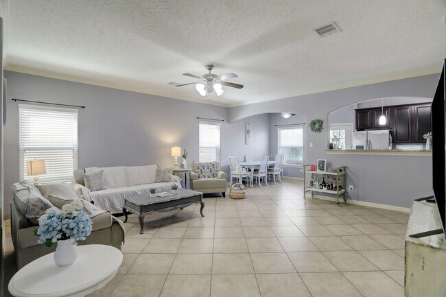 1812 Don Alejandro in Houston, TX - Building Photo - Building Photo