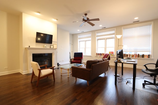 1408 W Taylor St in Chicago, IL - Foto de edificio - Building Photo