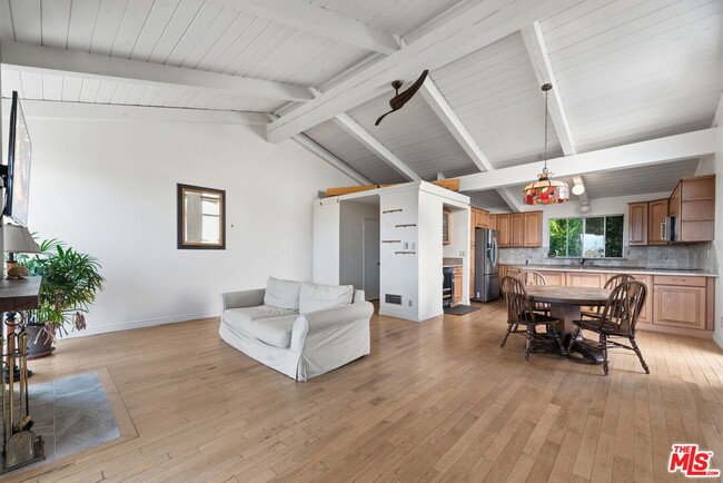 28370 Rey De Copas Ln in Malibu, CA - Building Photo - Building Photo