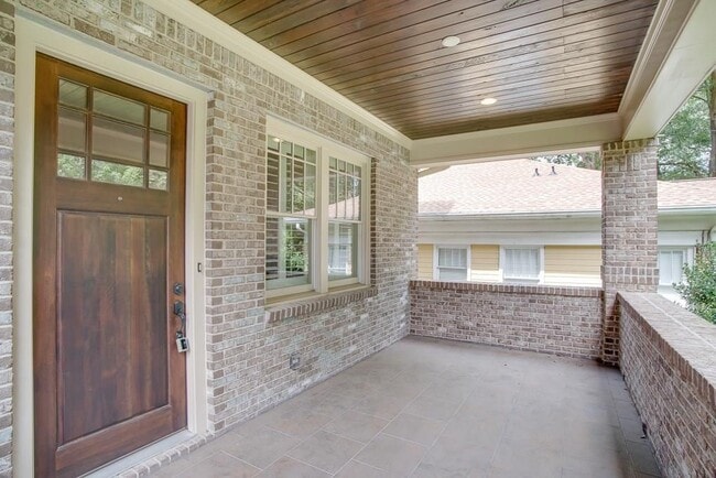579 Elmwood Dr NE in Atlanta, GA - Building Photo - Building Photo