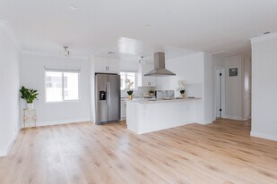 1211 Detroit N St, Unit 16 in West Hollywood, CA - Building Photo