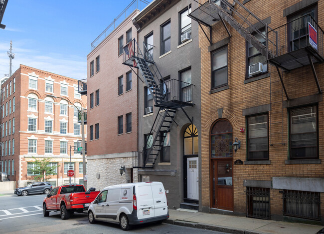 21 Henchman St in Boston, MA - Building Photo - Building Photo