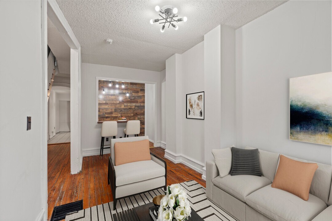 2124 N 17th St in Philadelphia, PA - Building Photo