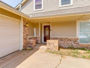 813 Lapwing Rd in Edmond, OK - Building Photo - Building Photo