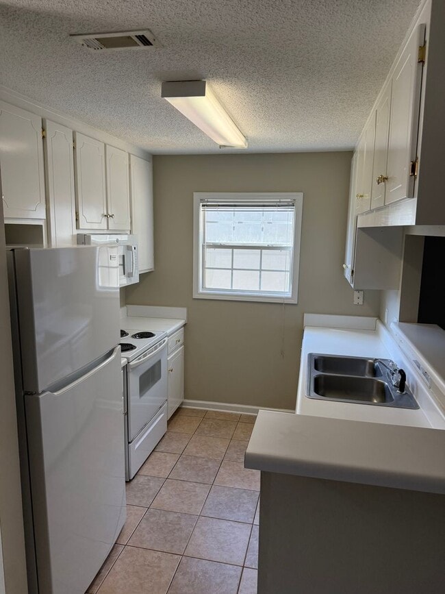 111 Woodberry Dr in Enterprise, AL - Building Photo - Building Photo