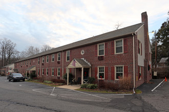 Wallingford Arms Apartments in Wallingford, PA - Building Photo - Building Photo