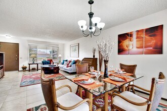 12414 W Nugget Ct in Sun City West, AZ - Foto de edificio - Building Photo