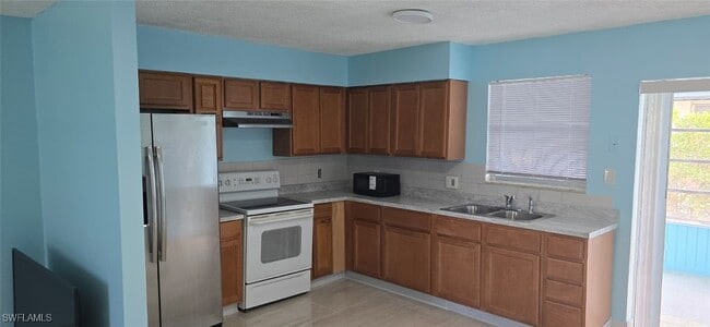 4520 Fluvia Ave in Naples, FL - Building Photo - Building Photo