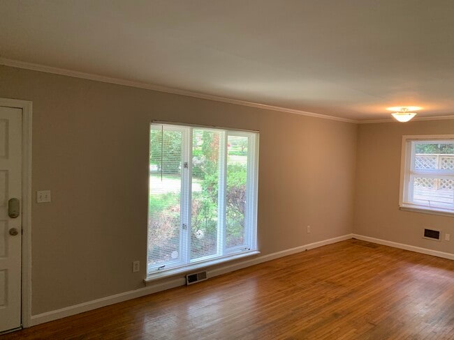 724 Vanderbrook Rd in Charlotte, NC - Building Photo - Building Photo