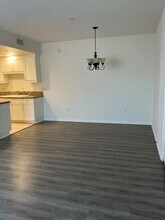 17230 Newhope St in Fountain Valley, CA - Building Photo - Building Photo