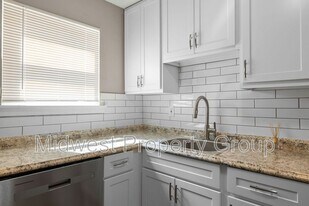 23 Juno Dr in Wentzville, MO - Building Photo