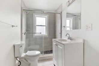 268 Willow Ave, Unit 3 in Somerville, MA - Foto de edificio - Building Photo